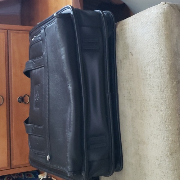 Padded leather laptop electronics carry case travel bag - Picture 4 of 10